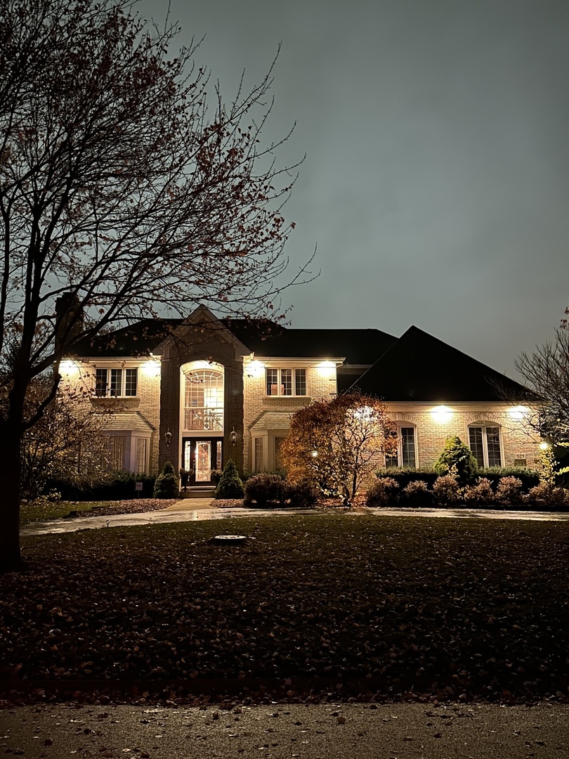 15W521 81st Street, Burr Ridge, IL 60527