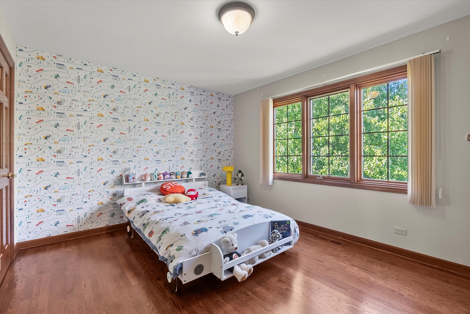 15W521 81st Street, Burr Ridge, IL 60527