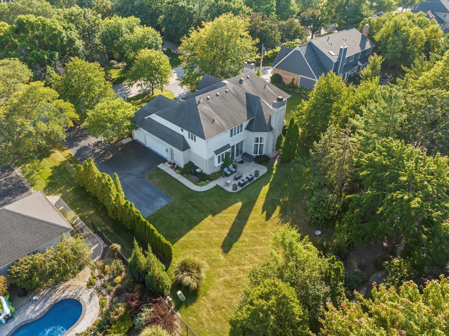 15W521 81st Street, Burr Ridge, IL 60527