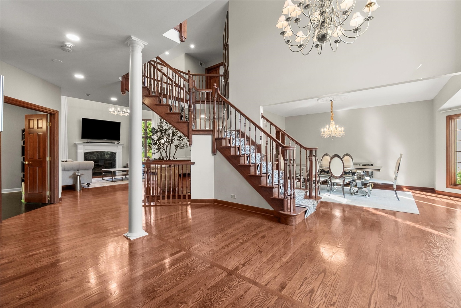 15W521 81st Street, Burr Ridge, IL 60527