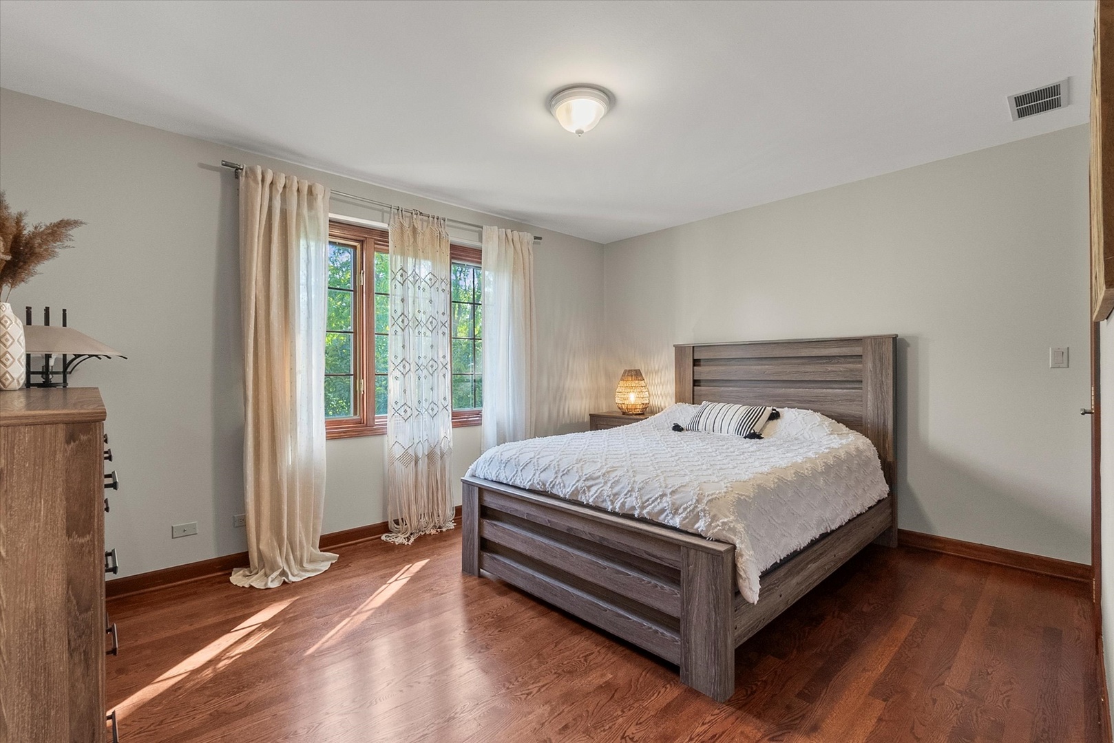 15W521 81st Street, Burr Ridge, IL 60527