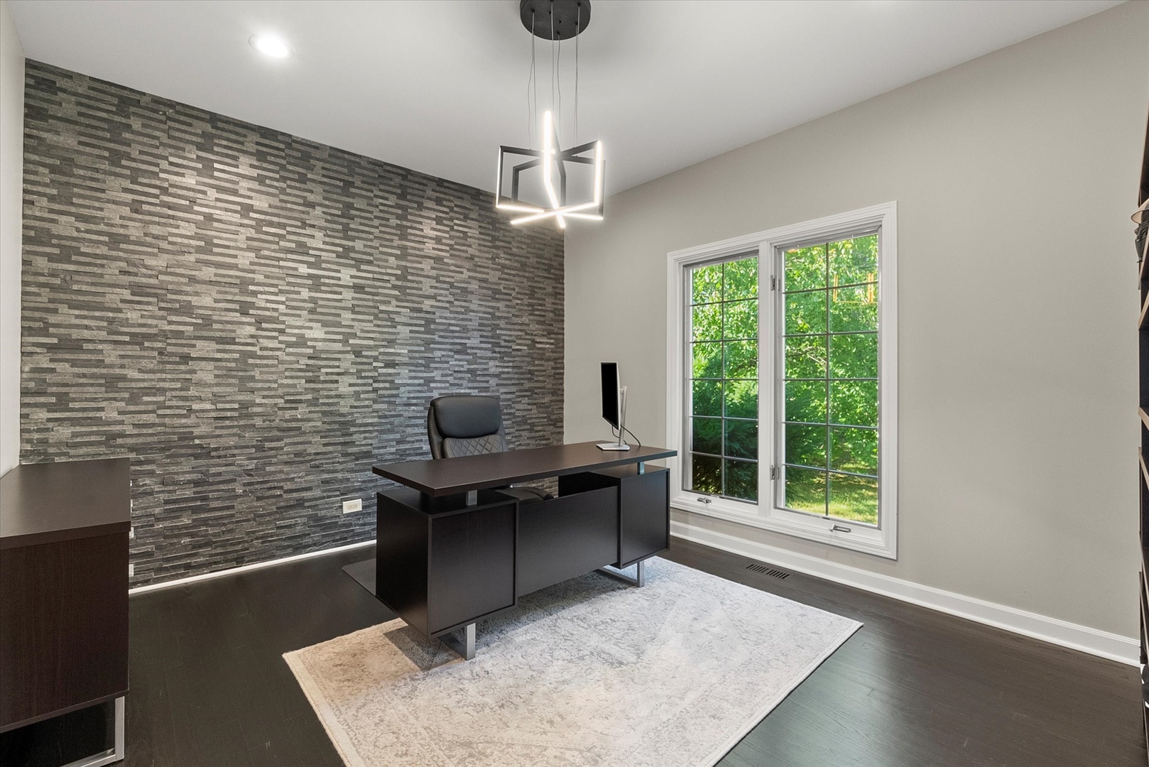 15W521 81st Street, Burr Ridge, IL 60527