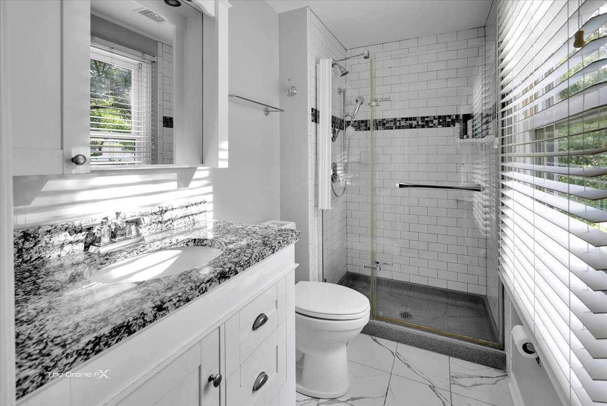 1556 Shenandoah Lane, Naperville, IL 60563