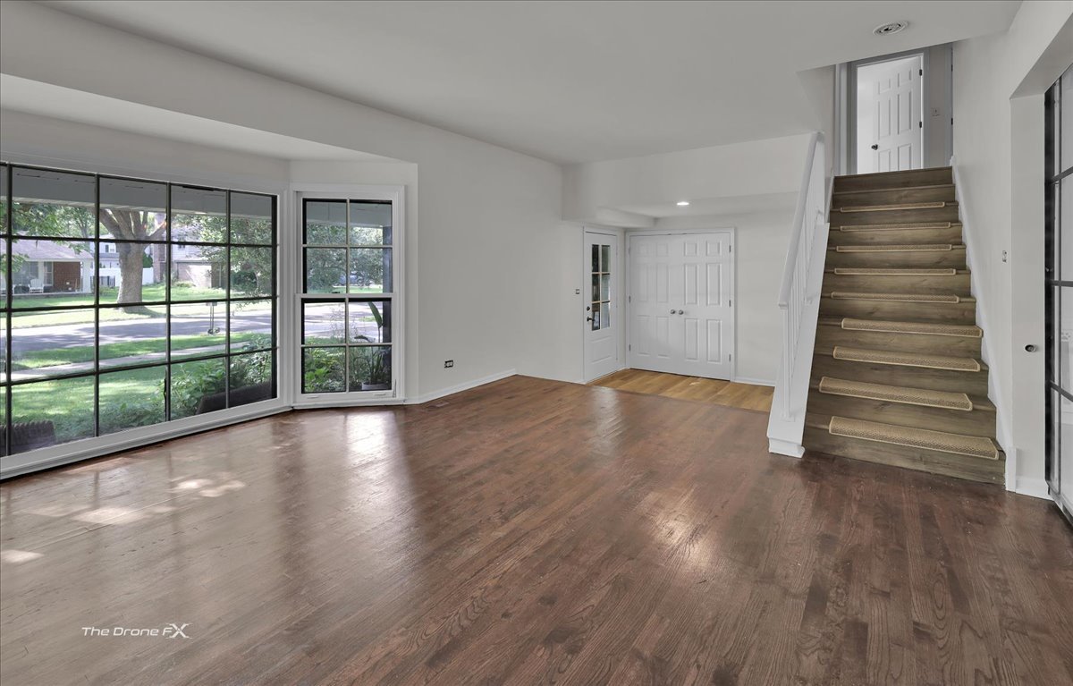 1556 Shenandoah Lane, Naperville, IL 60563
