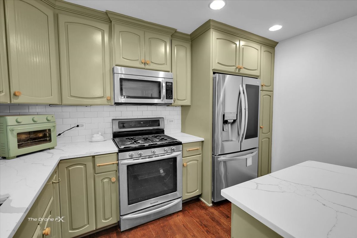 1556 Shenandoah Lane, Naperville, IL 60563