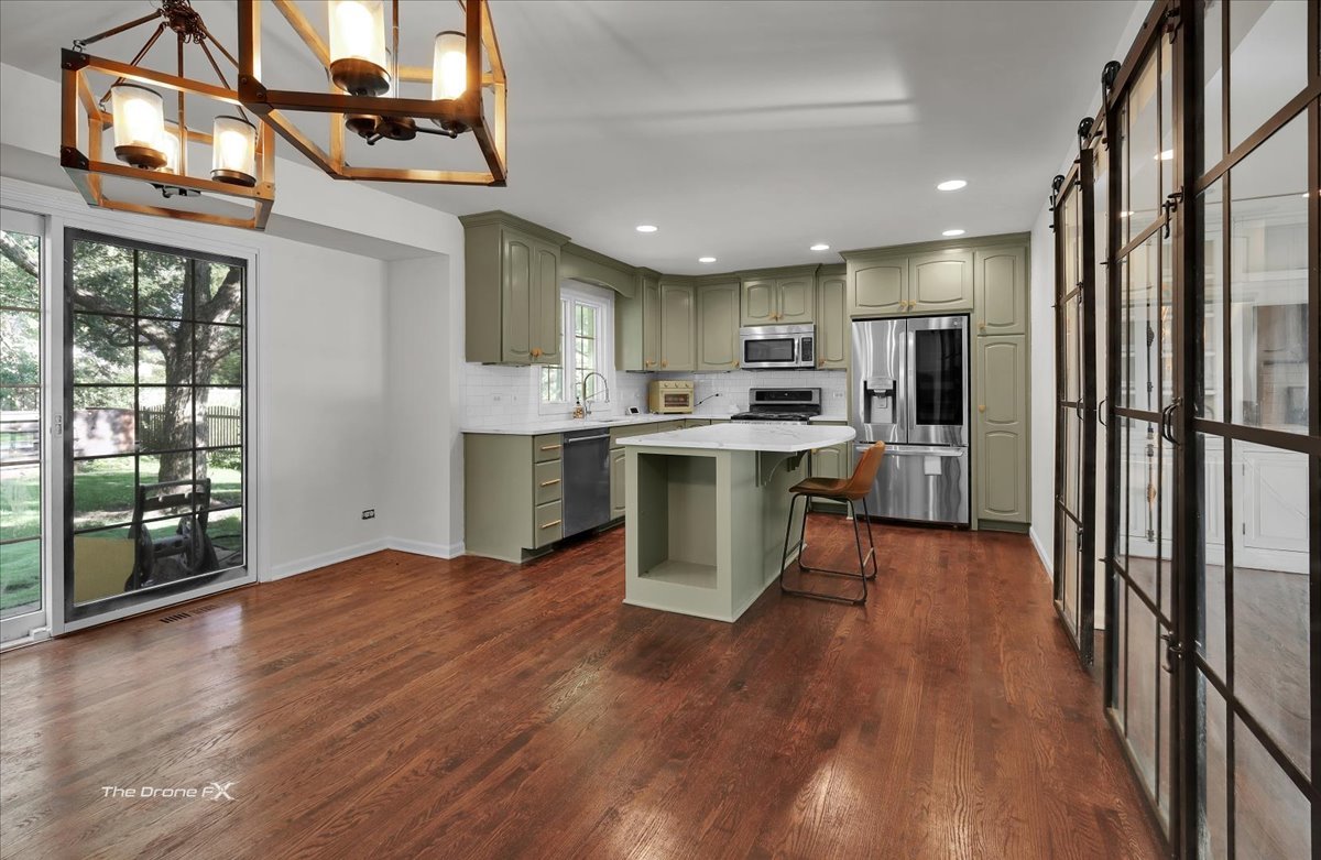 1556 Shenandoah Lane, Naperville, IL 60563