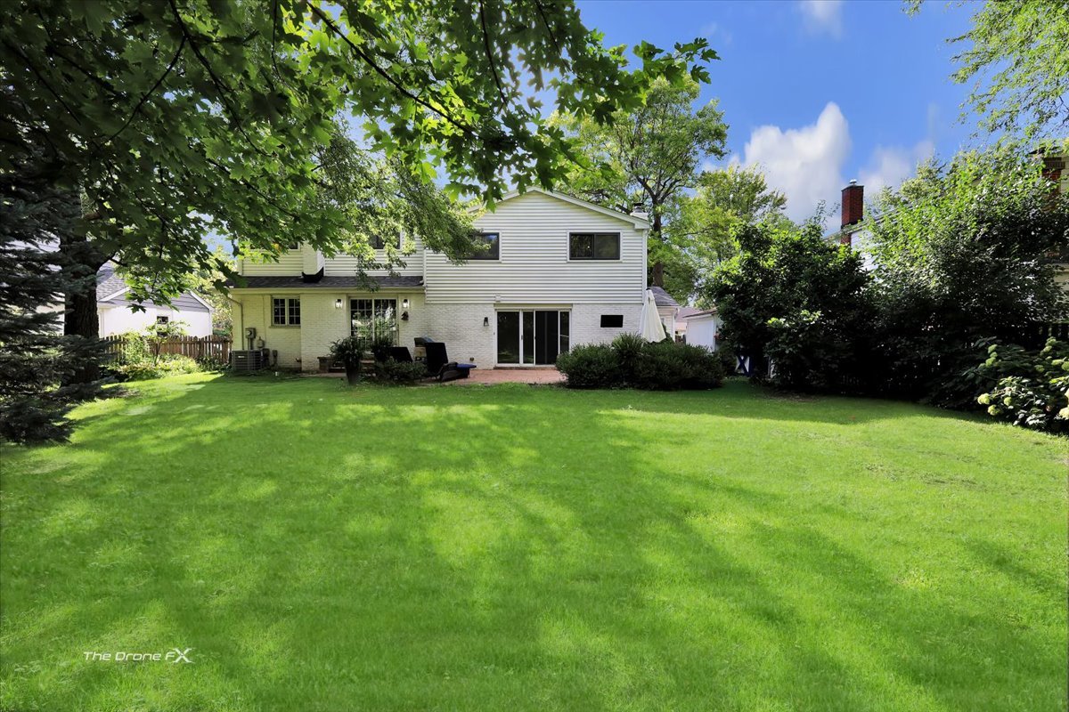 1556 Shenandoah Lane, Naperville, IL 60563