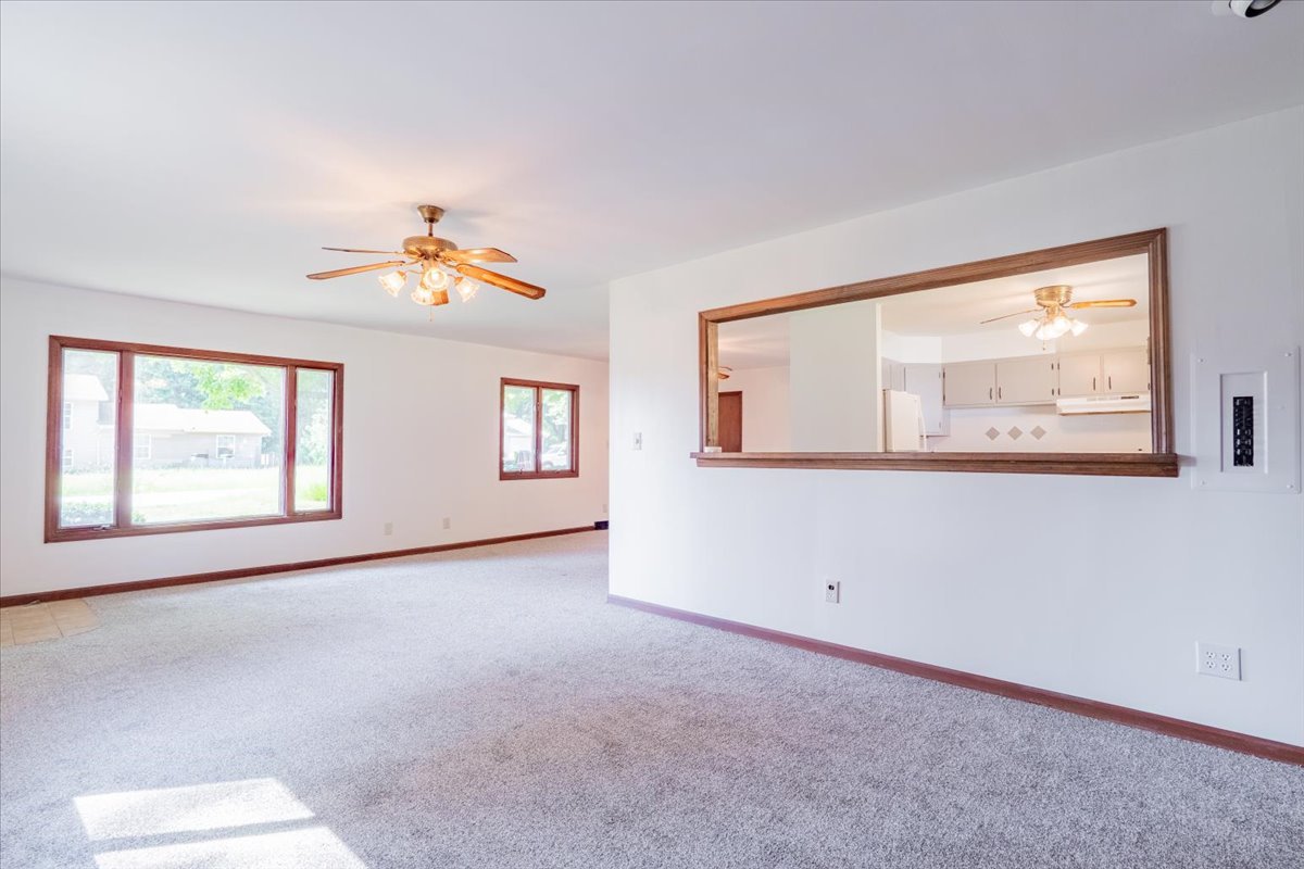 436 Standish Drive, Bloomington, IL 61704