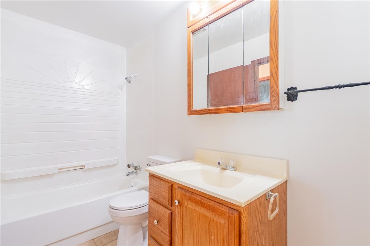 436 Standish Drive, Bloomington, IL 61704