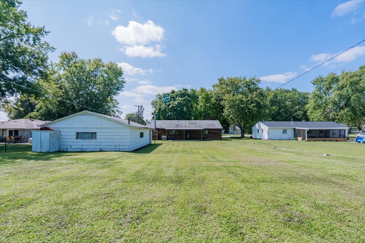 436 Standish Drive, Bloomington, IL 61704