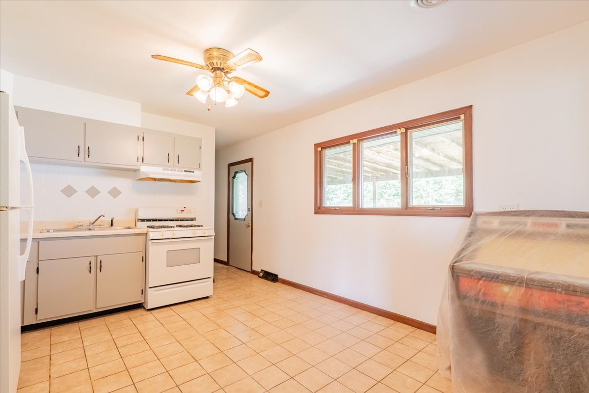 436 Standish Drive, Bloomington, IL 61704