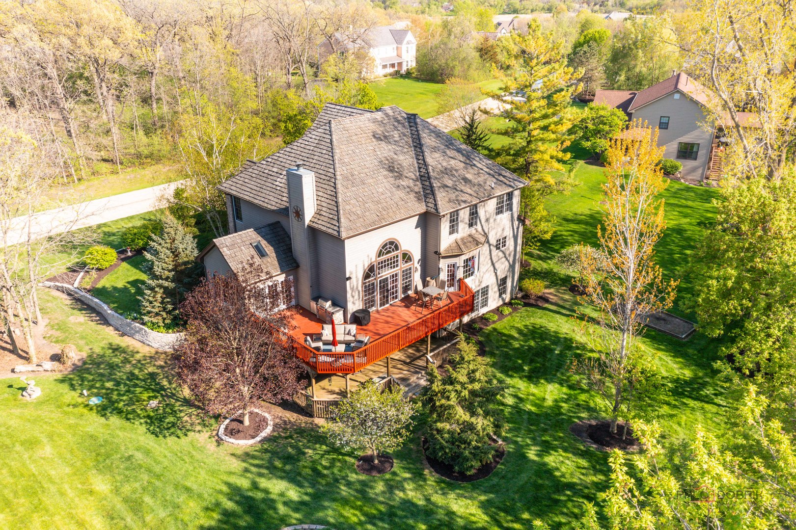 17 ARROWWOOD Drive, Hawthorn Woods, IL 60047