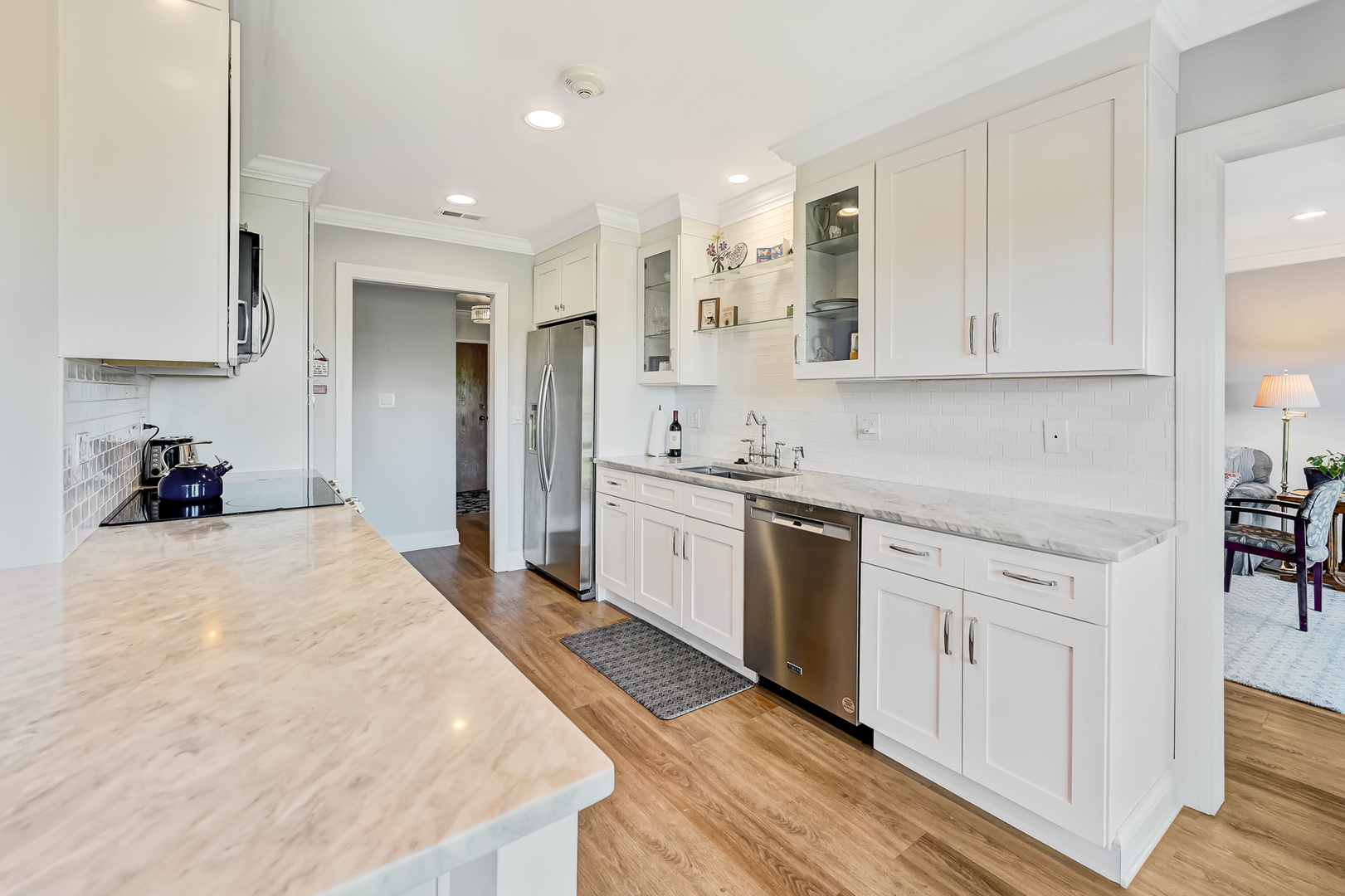 501 Lake Hinsdale Drive #504, Willowbrook, IL 60527