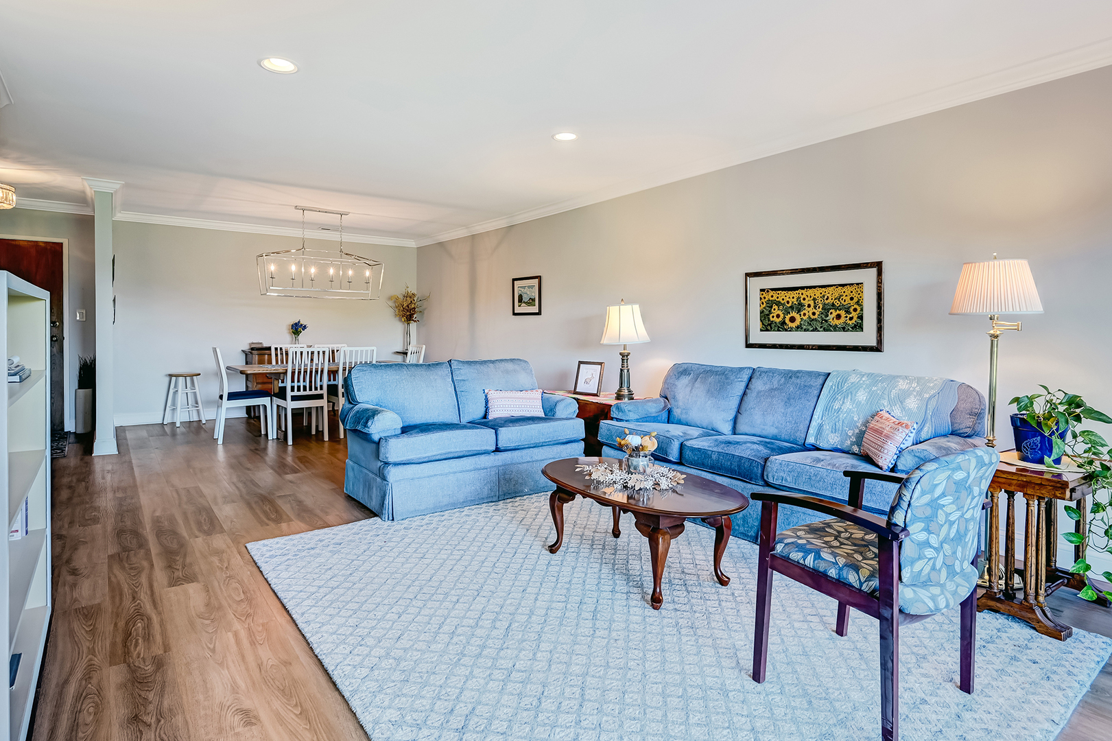 501 Lake Hinsdale Drive #504, Willowbrook, IL 60527