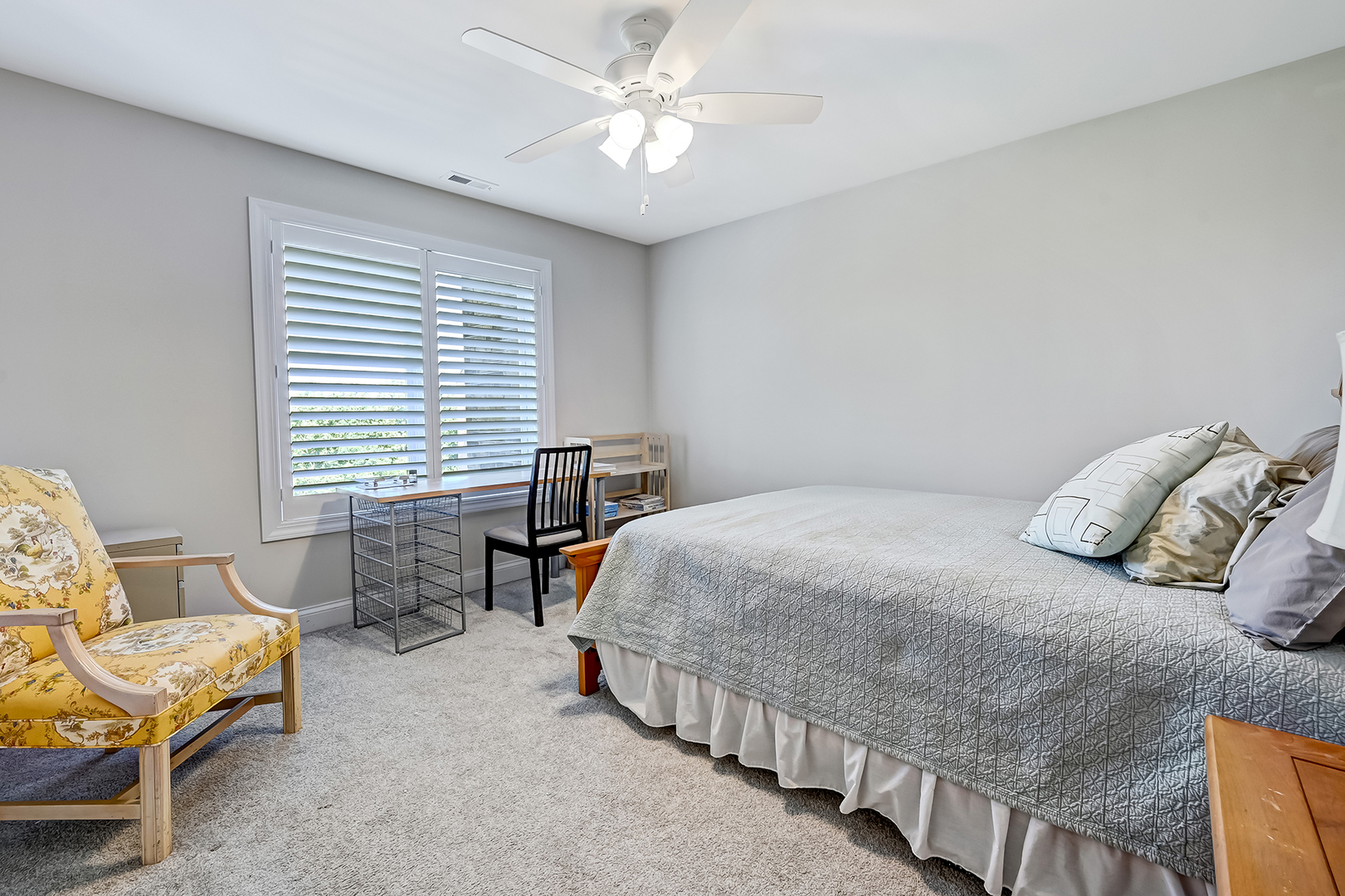 501 Lake Hinsdale Drive #504, Willowbrook, IL 60527