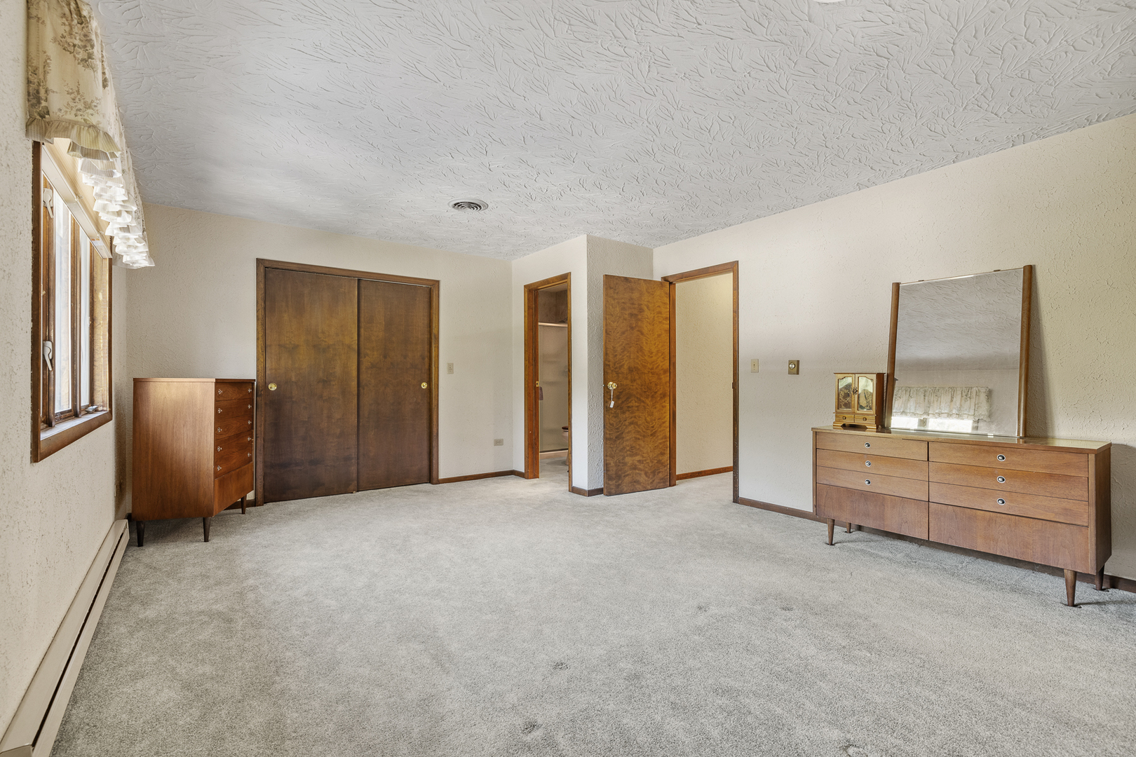 1410 Lawrence Avenue, Lockport, IL 60441