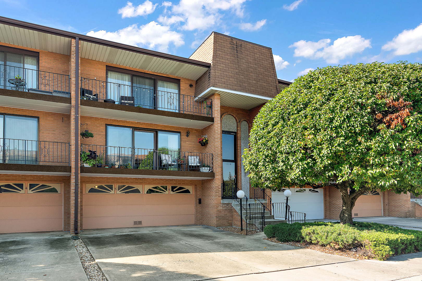 4025 W 93rd Place #1E, Oak Lawn, IL 60453