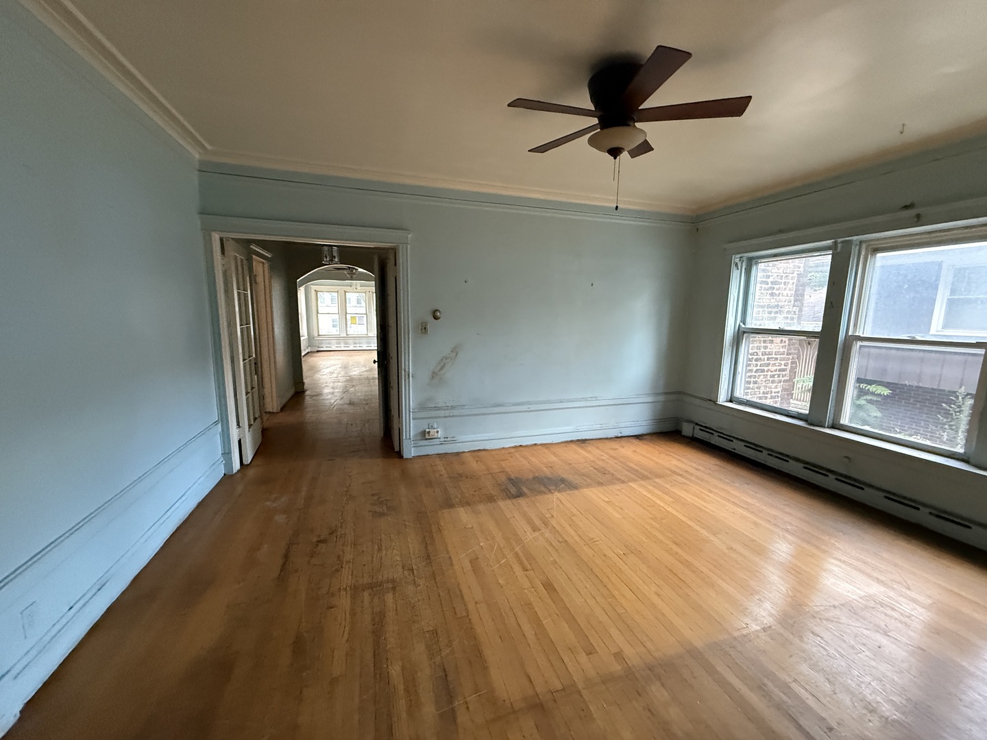 6911 S Jeffery Boulevard, Chicago, IL 60649