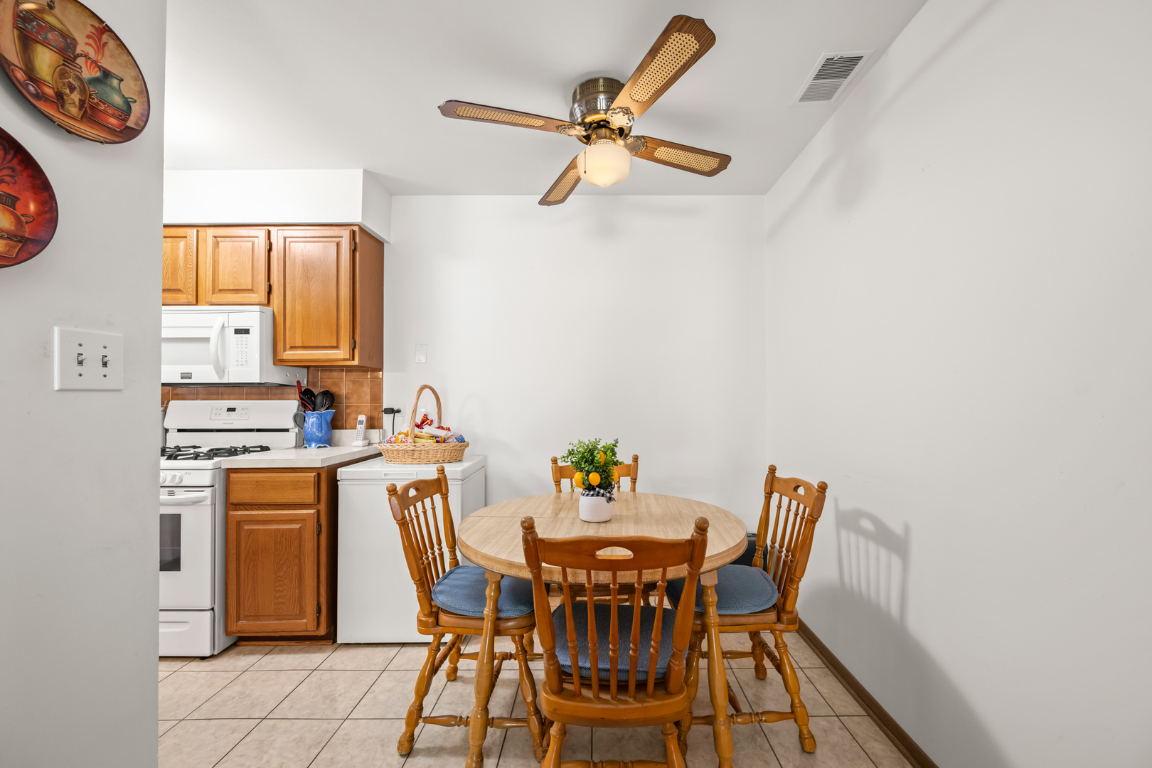 1414 N Sterling Avenue #103, Palatine, IL 60067