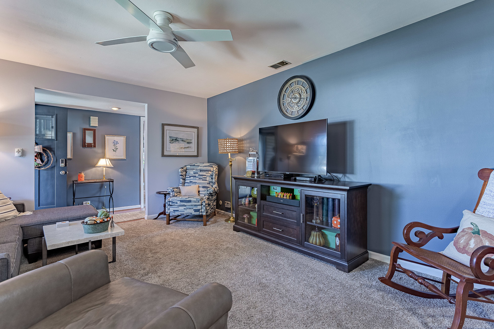 579 Bristol Lane, Elk Grove Village, IL 60007