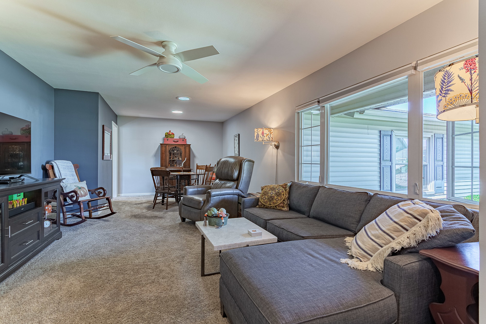 579 Bristol Lane, Elk Grove Village, IL 60007
