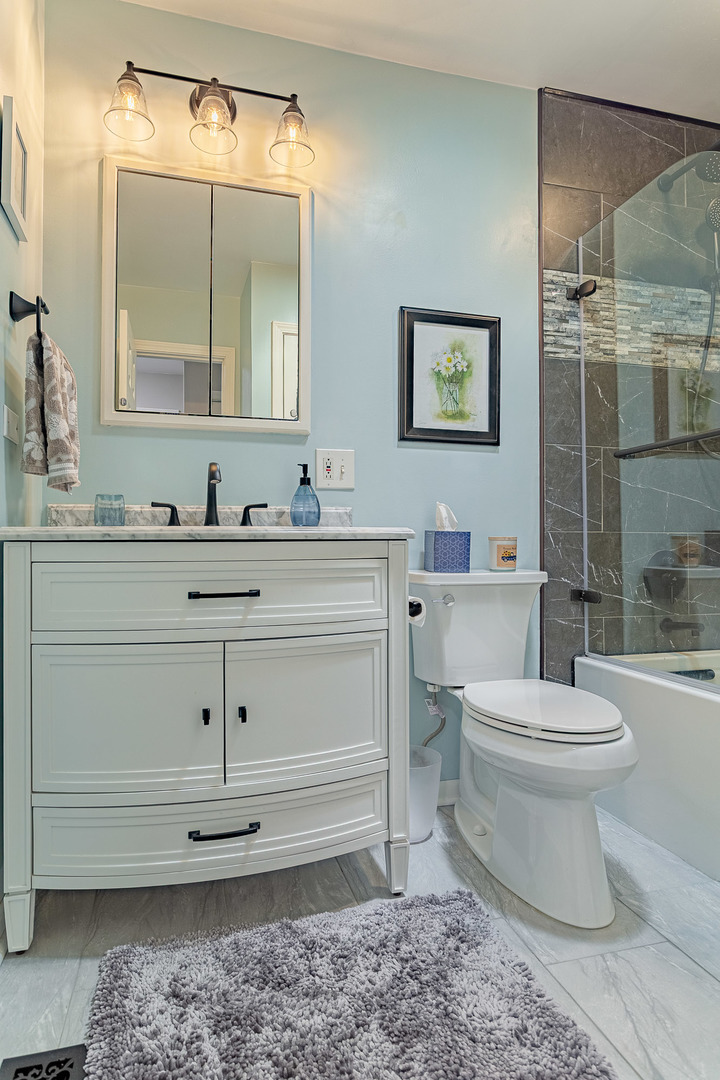 579 Bristol Lane, Elk Grove Village, IL 60007