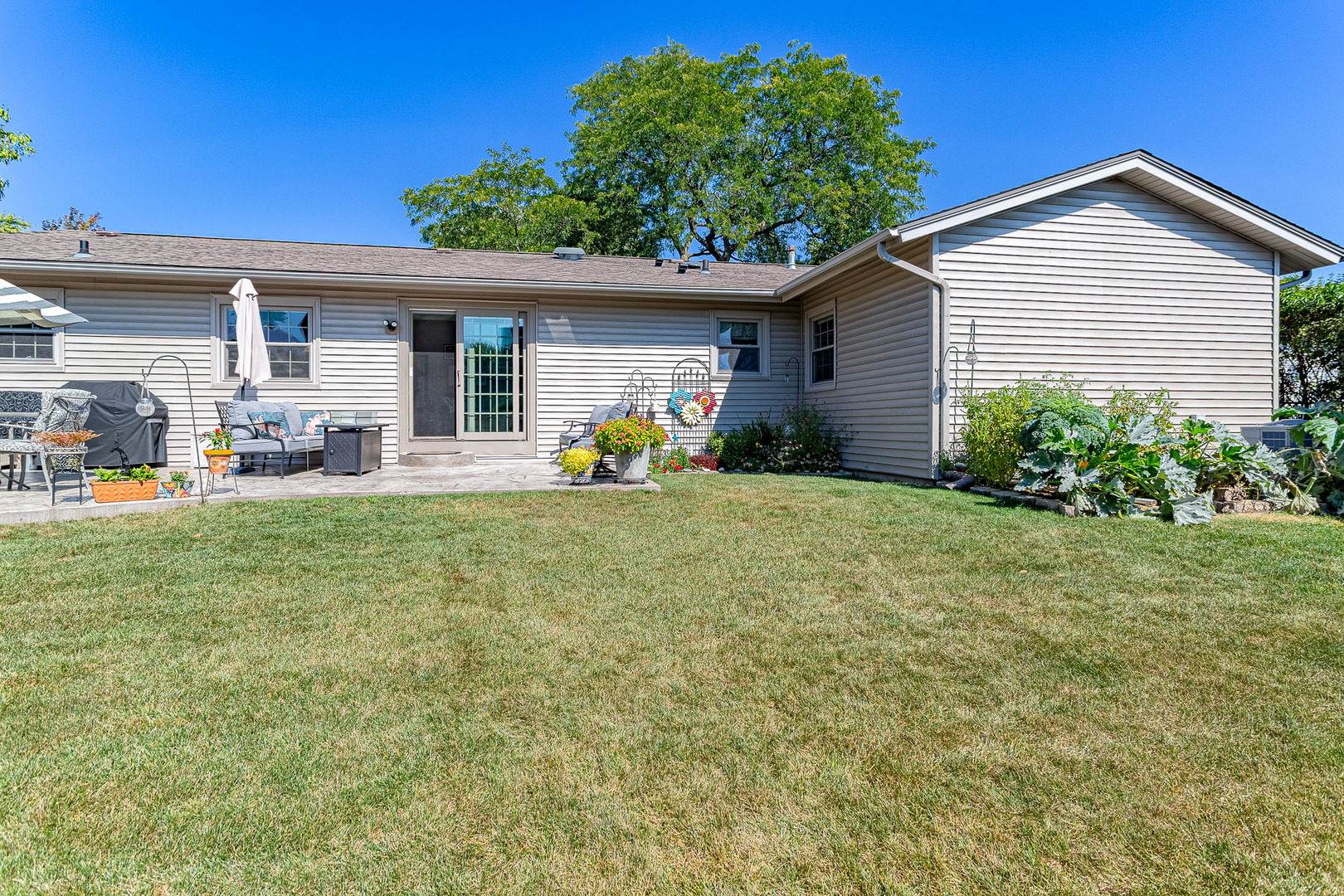 579 Bristol Lane, Elk Grove Village, IL 60007