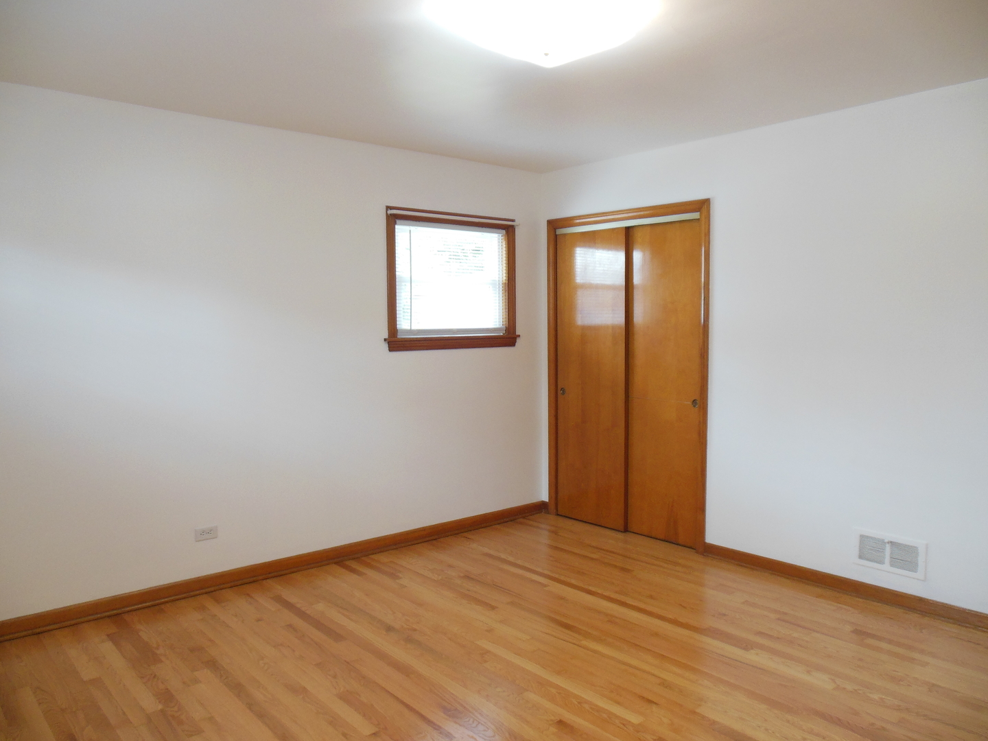 508 E Butterfield Road, Elmhurst, IL 60126