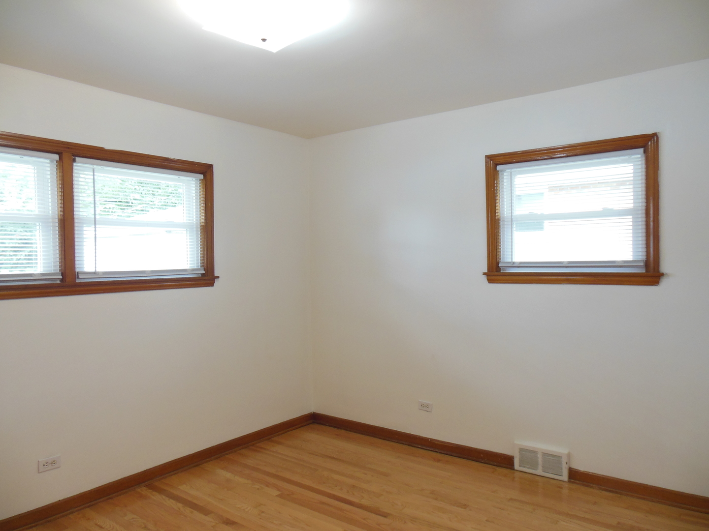 508 E Butterfield Road, Elmhurst, IL 60126