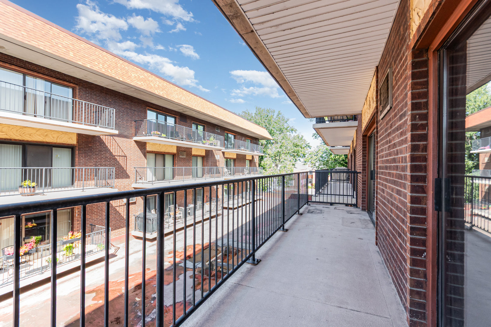 9540 Mayfield Avenue #S214, Oak Lawn, IL 60453