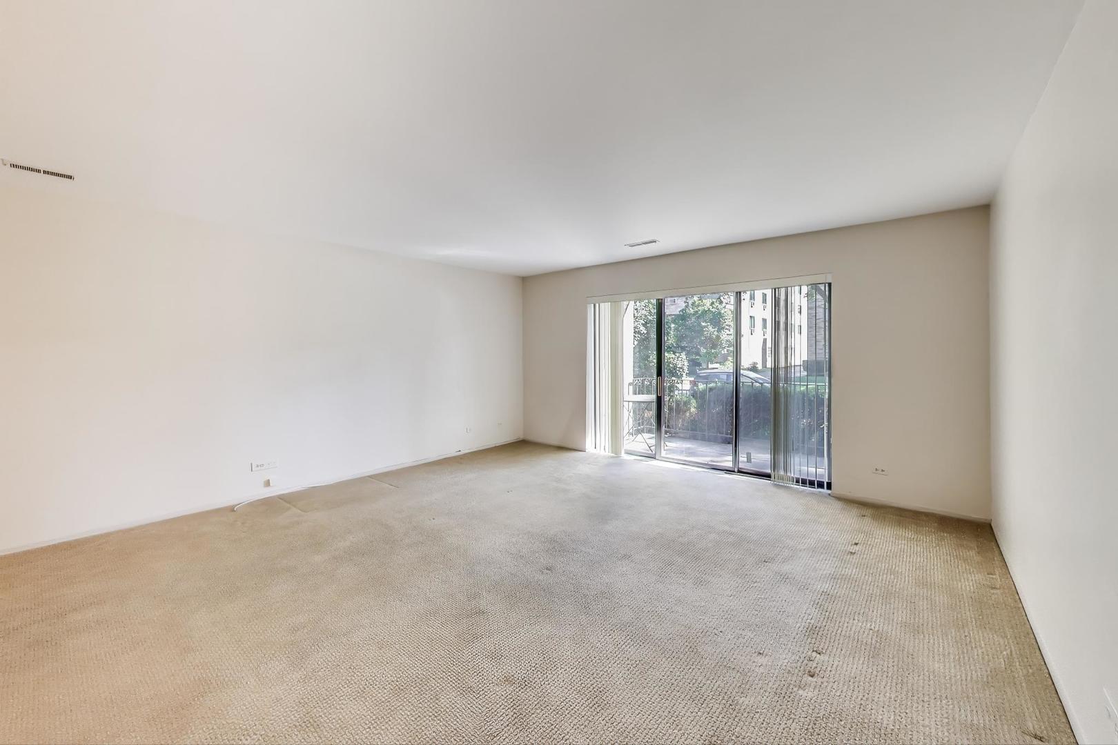 221 N KENILWORTH Avenue #105, Oak Park, IL 60302
