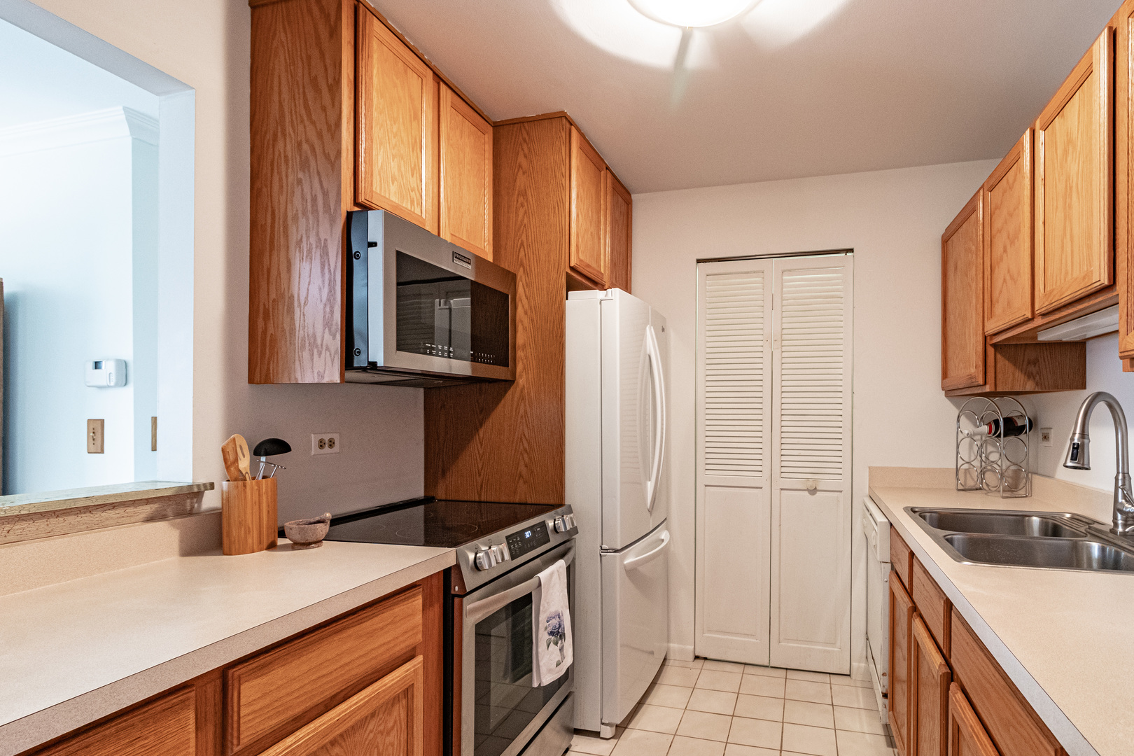 840 N Lakeside Drive #3D, Vernon Hills, IL 60061