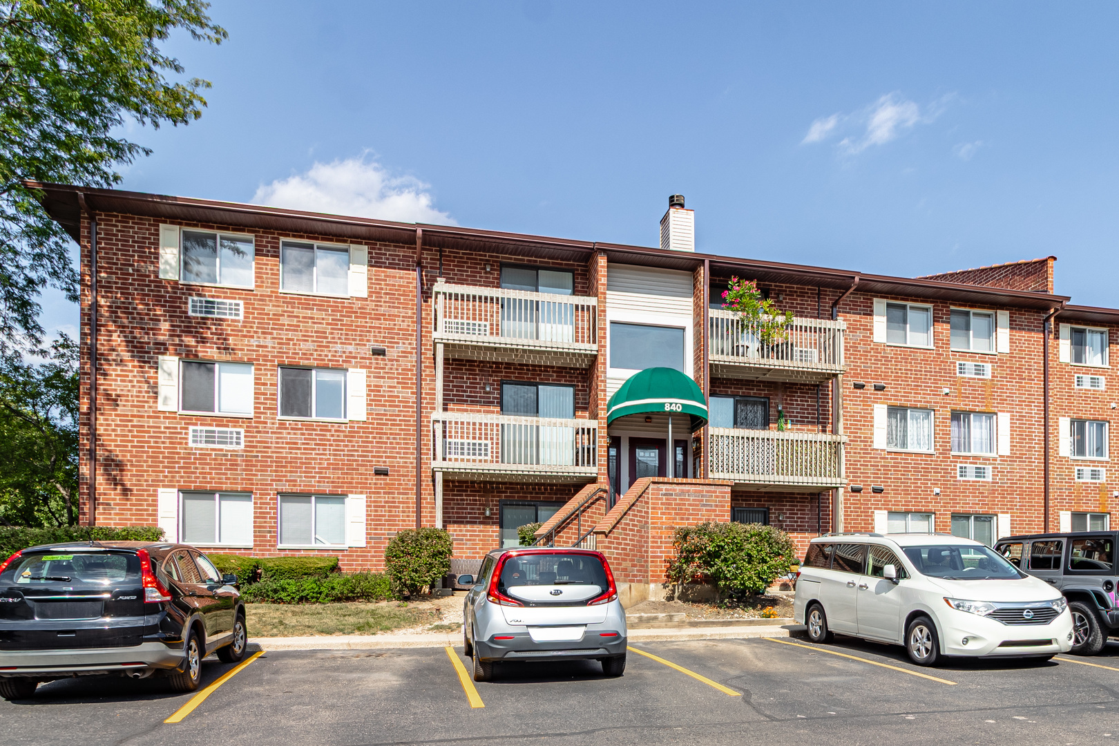840 N Lakeside Drive #3D, Vernon Hills, IL 60061
