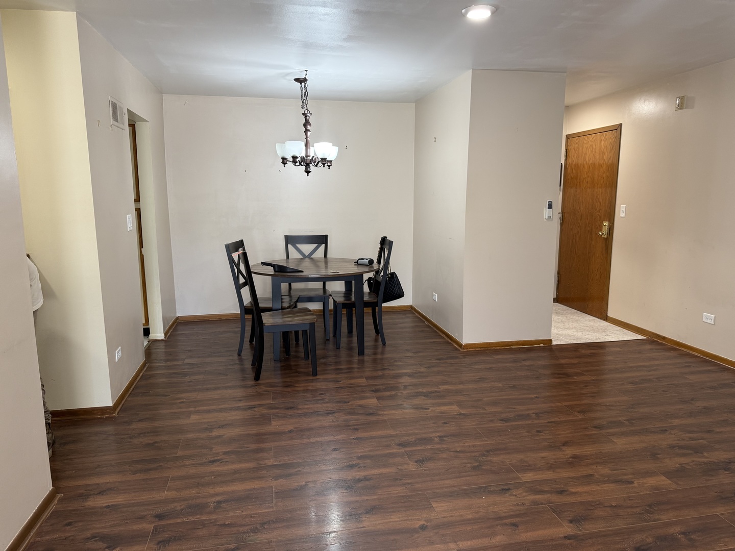 7303 Grand Avenue #102, Downers Grove, IL 60516