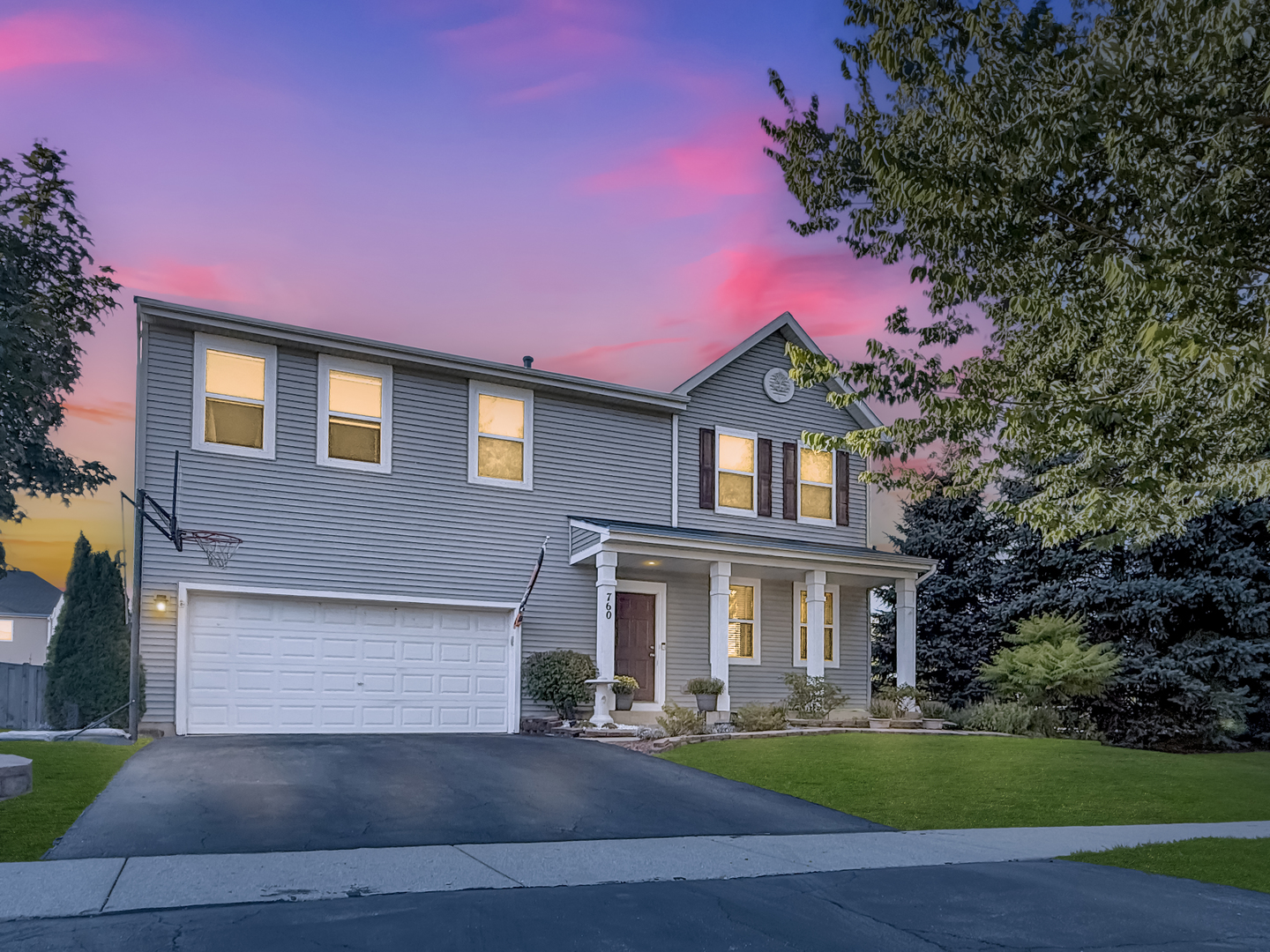760 Canterbury Lane, Pingree Grove, IL 60140