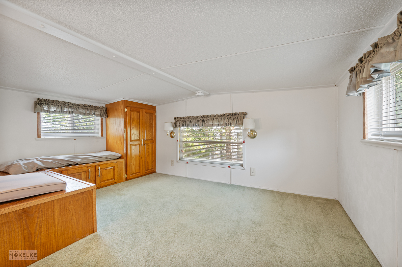 17 Hole in the Wall Road, Wilmington, IL 60481
