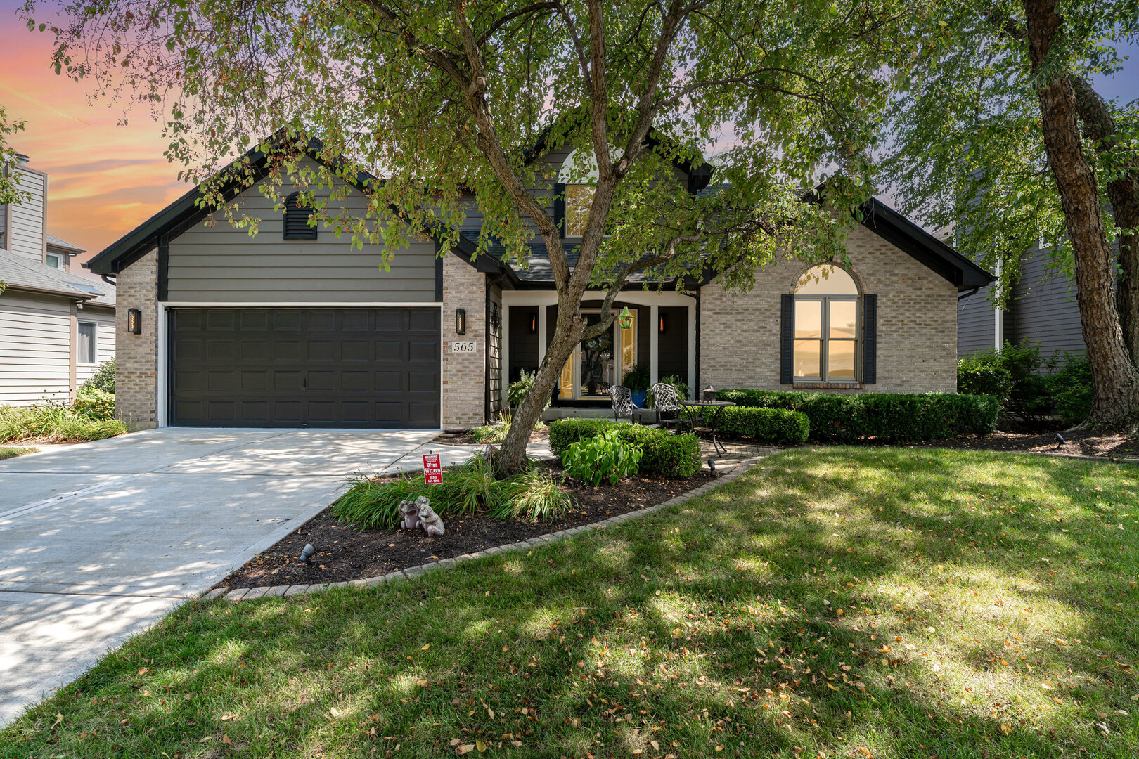 565 Blackberry Ridge Drive, Aurora, IL 60506