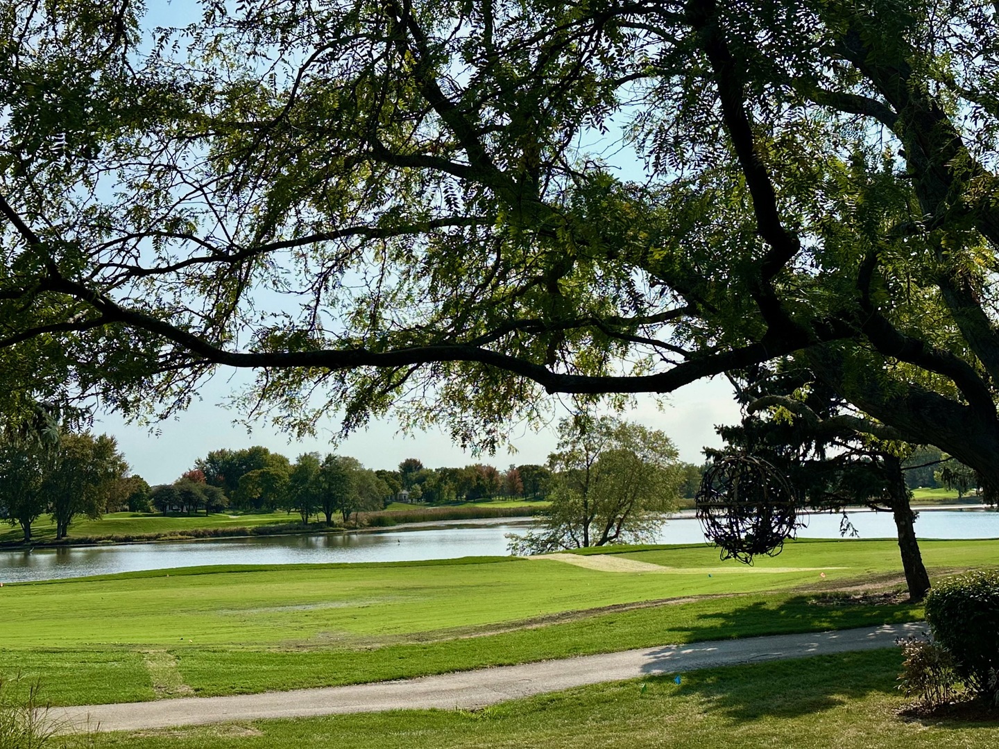 565 Blackberry Ridge Drive, Aurora, IL 60506