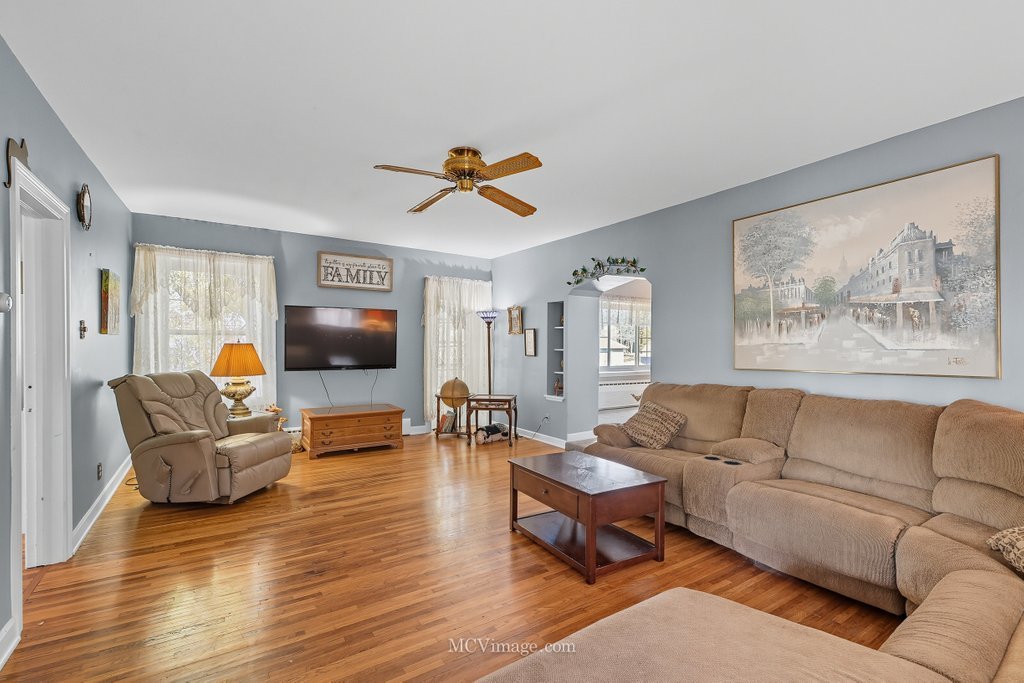 814 S Washington Street, Lockport, IL 60441