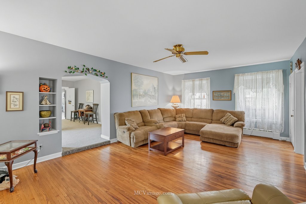 814 S Washington Street, Lockport, IL 60441