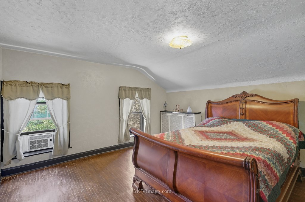 814 S Washington Street, Lockport, IL 60441