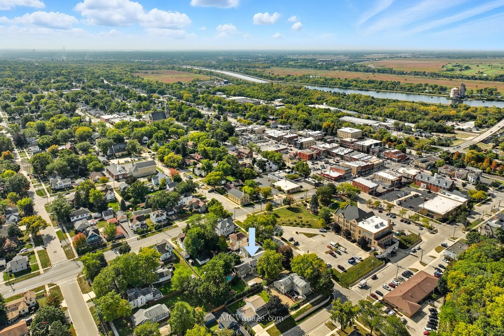 814 S Washington Street, Lockport, IL 60441