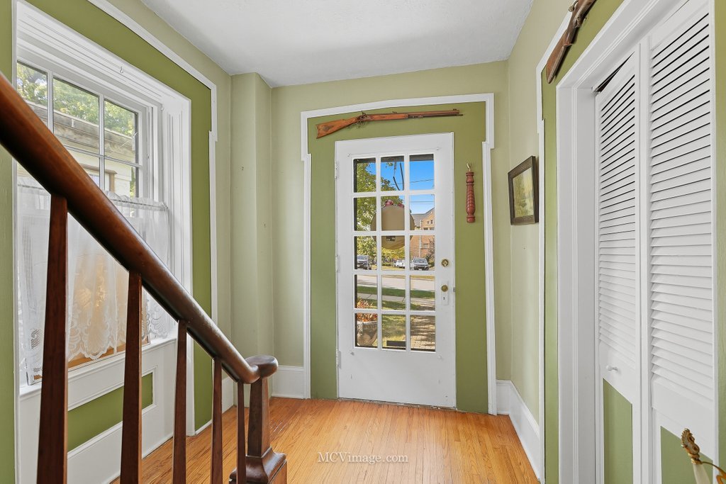 814 S Washington Street, Lockport, IL 60441