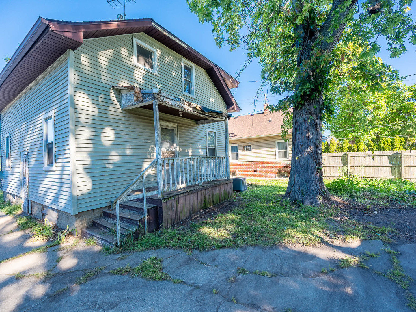 867 Church Road, Aurora, IL 60505