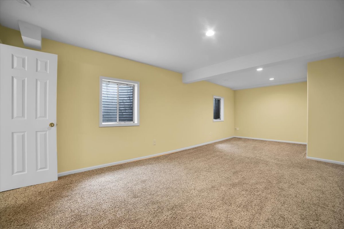 3319 Fairmont Avenue, Naperville, IL 60564