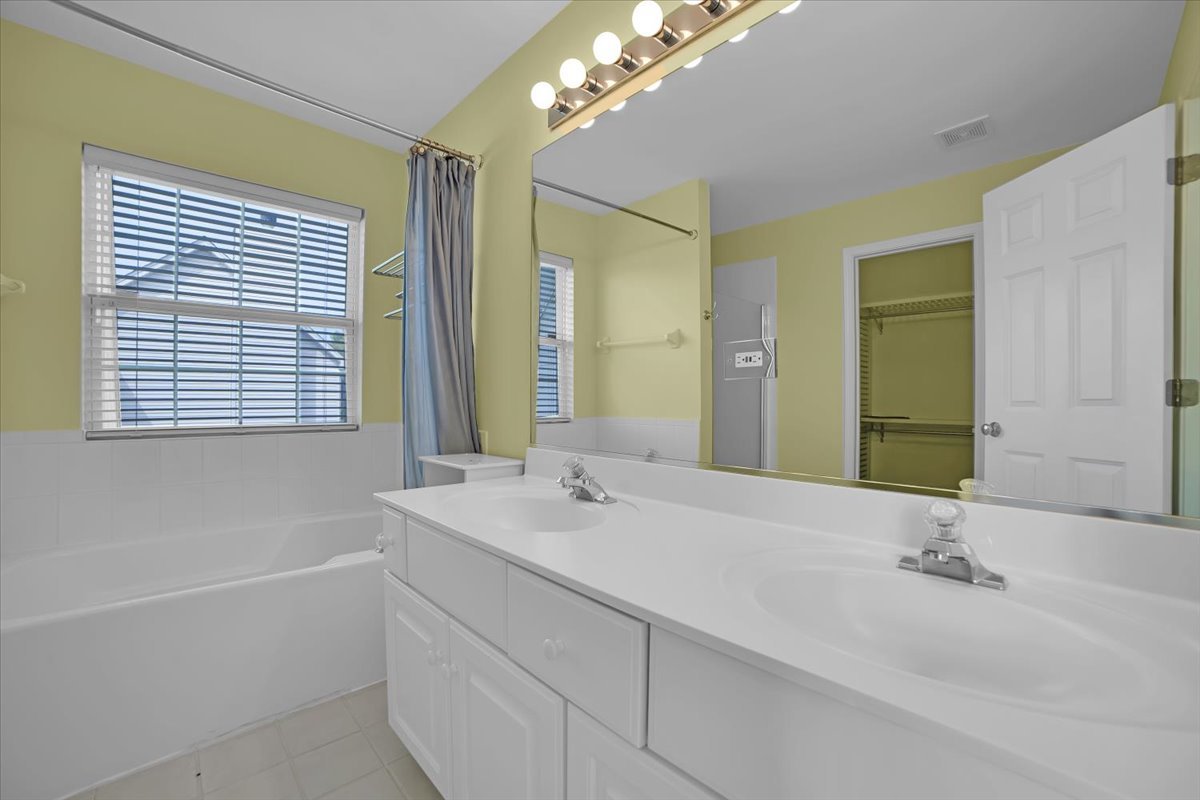 3319 Fairmont Avenue, Naperville, IL 60564
