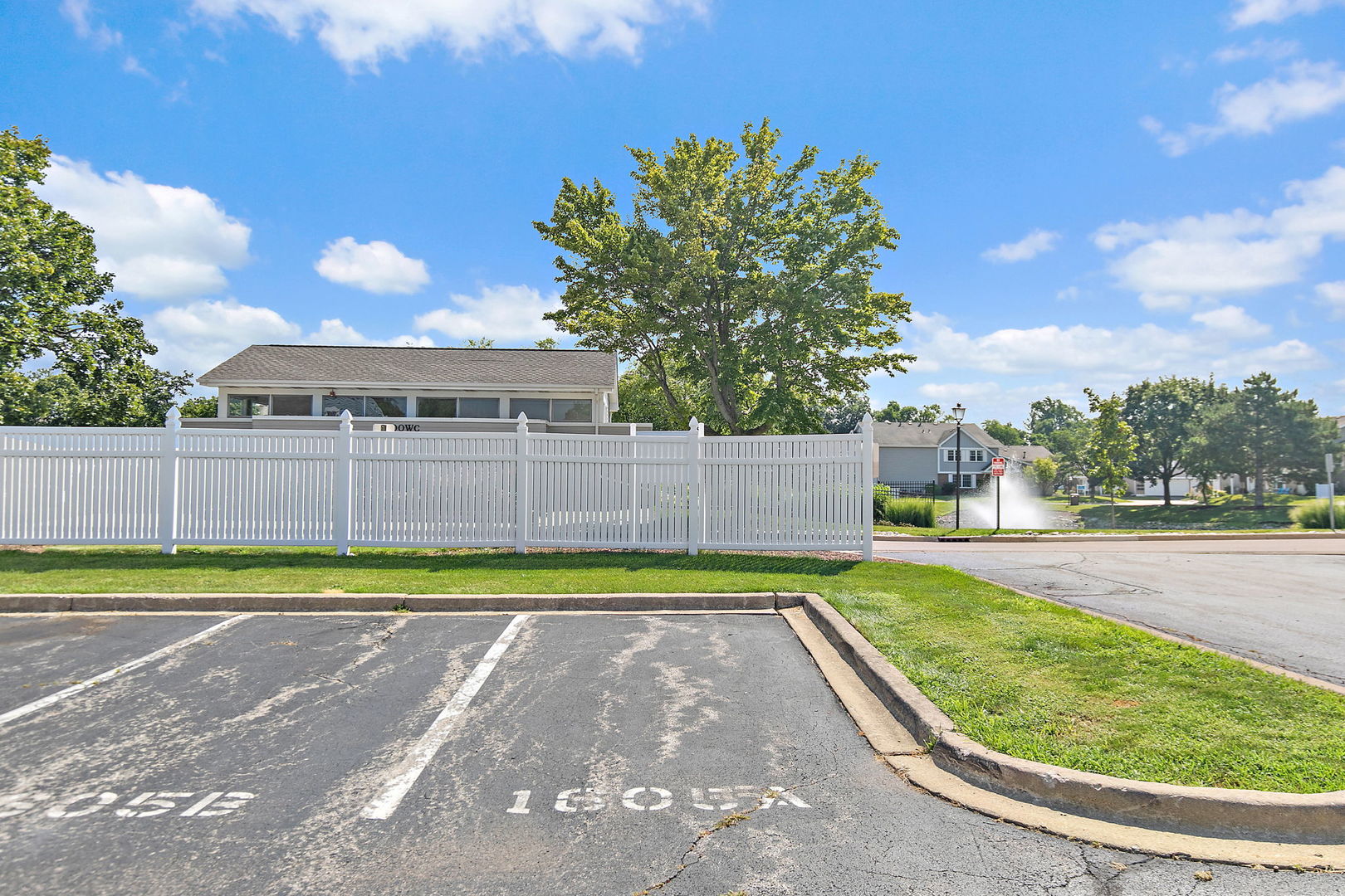 1605 Woodcutter Lane #A, Wheaton, IL 60189