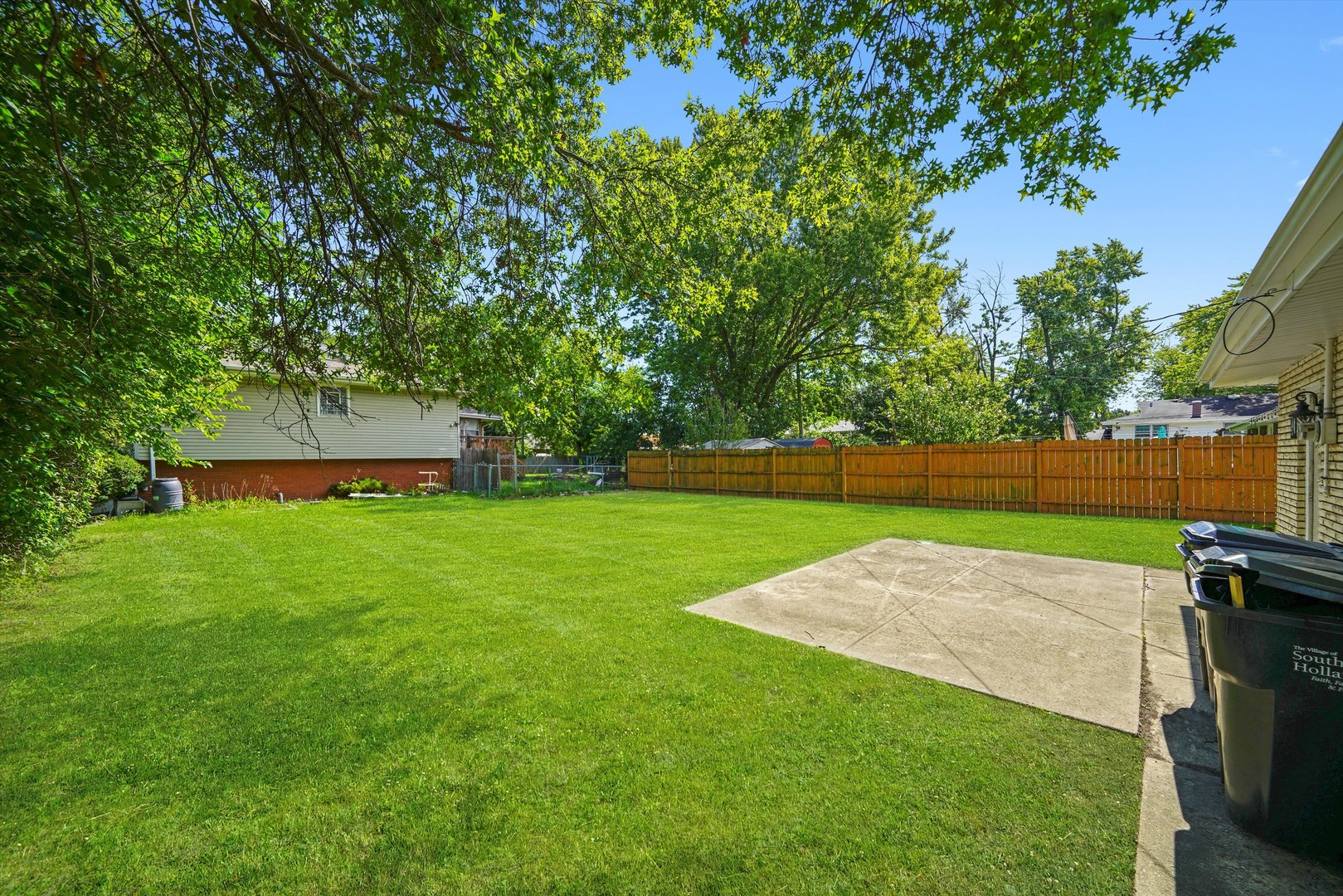 615 E 156th Place, South Holland, IL 60473
