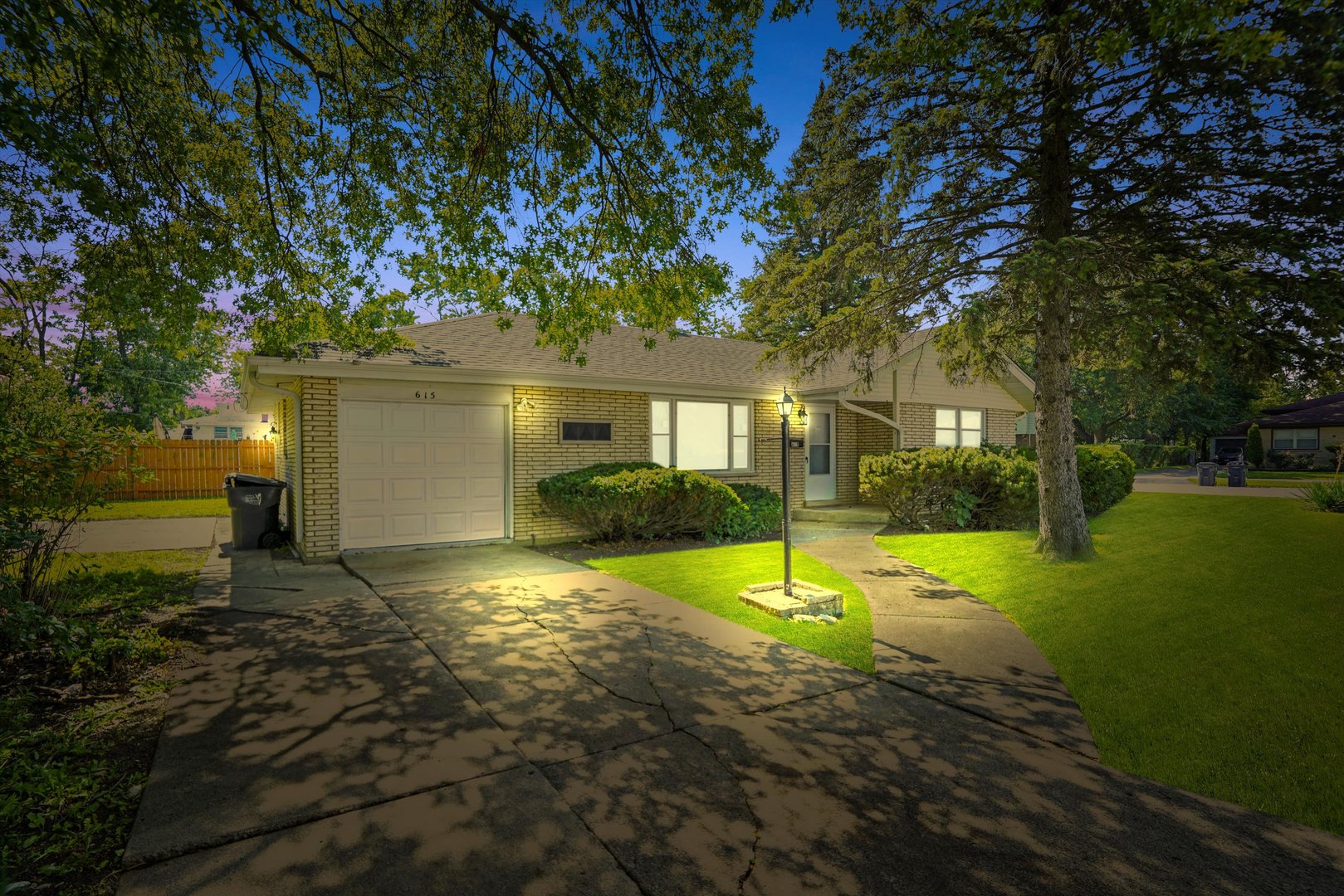 615 E 156th Place, South Holland, IL 60473