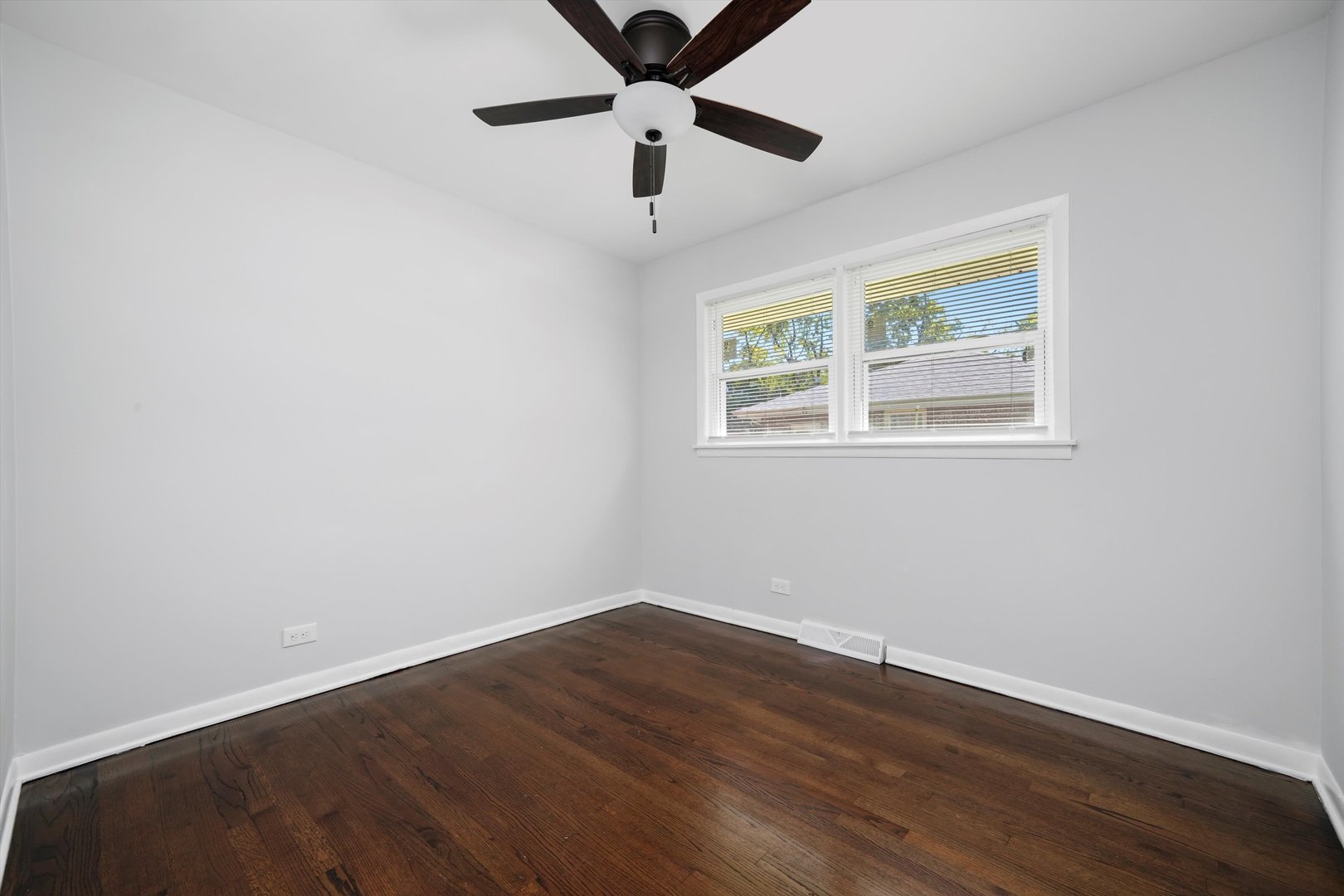 615 E 156th Place, South Holland, IL 60473